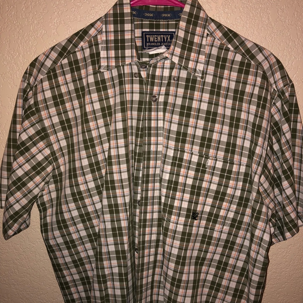 Wrangler button down shirt